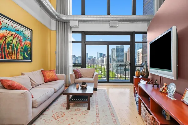 $3,800 | 1530 South State Street, Unit 1009, Chicago, IL 60605