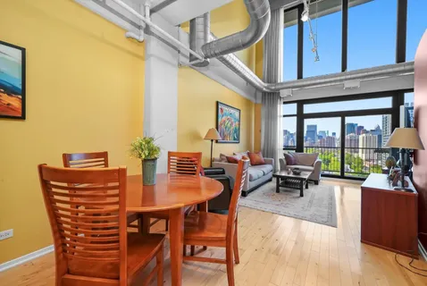 $3,800 | 1530 South State Street, Unit 1009, Chicago, IL 60605