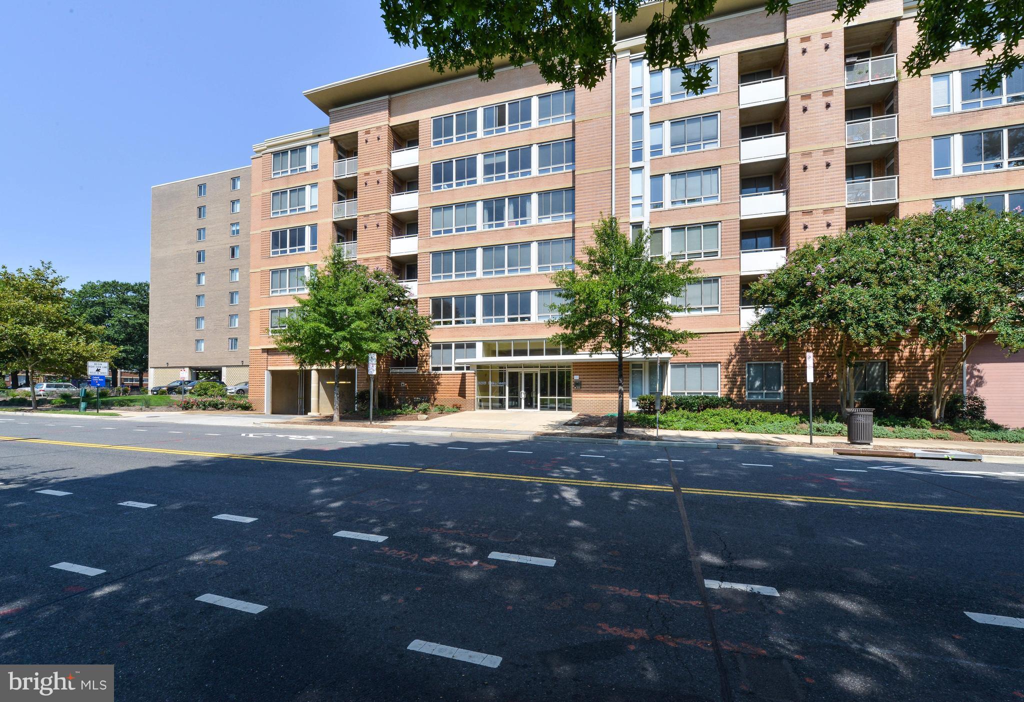 355 I Street Southwest, Unit 624 Washington, DC 20024 - Photo 1 of 30