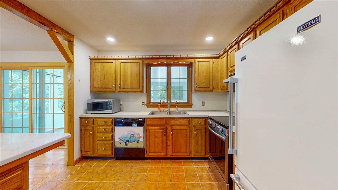 5 Jana Road Westerly, RI 02891 - Photo 8 of 33 Gallery Image 8
