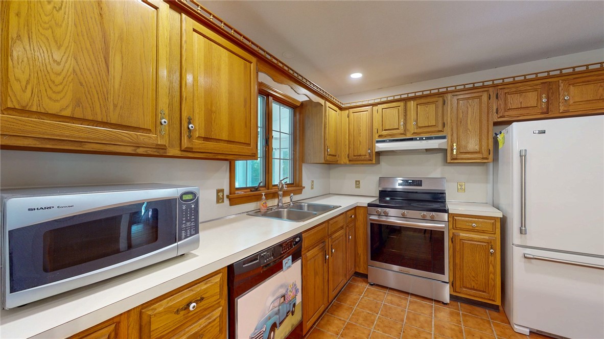 5 Jana Road Westerly, RI 02891 - Photo 9 of 33 Gallery Image 9