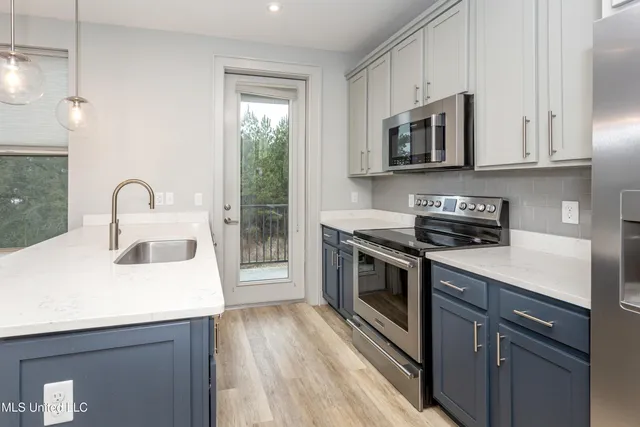 $289,900 | 2501 Bienville Boulevard, Unit 421, Ocean Springs, MS 39564