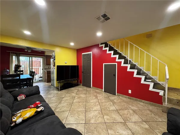 $425,000 | 13851 Los Angeles Street, Unit B, Baldwin Park, CA 91706