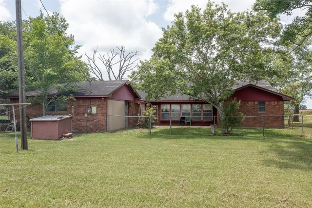 $249,900 | 270 Bode Street, El Campo, TX 77437