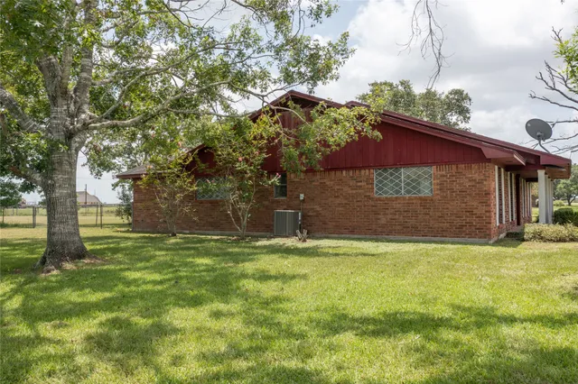 $249,900 | 270 Bode Street, El Campo, TX 77437
