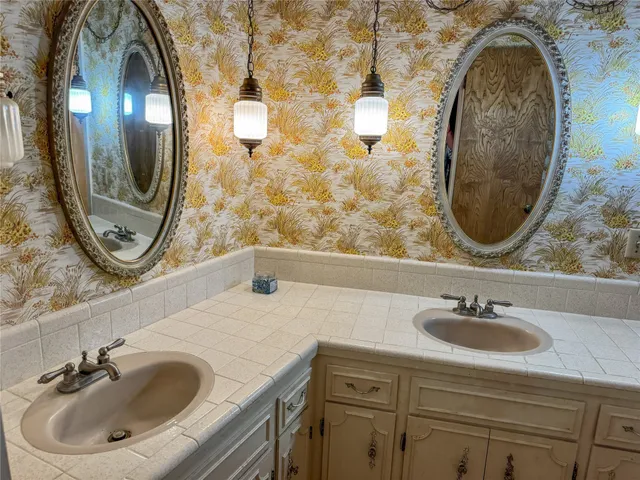 $249,900 | 270 Bode Street, El Campo, TX 77437