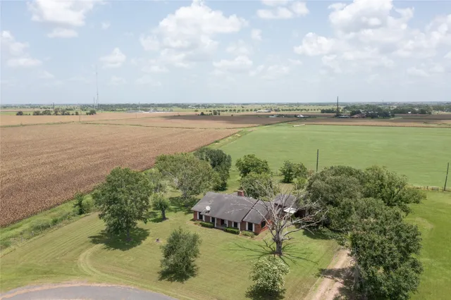 $249,900 | 270 Bode Street, El Campo, TX 77437