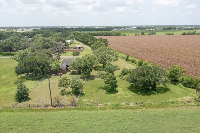 $249,900 | 270 Bode Street, El Campo, TX 77437