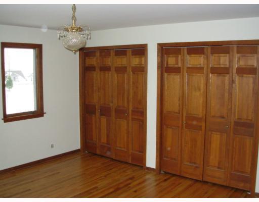 926 Valley View Avenue Pittsburgh, PA 15202 - Photo 6 of 9 Master Bedroom. Plenty of closet space