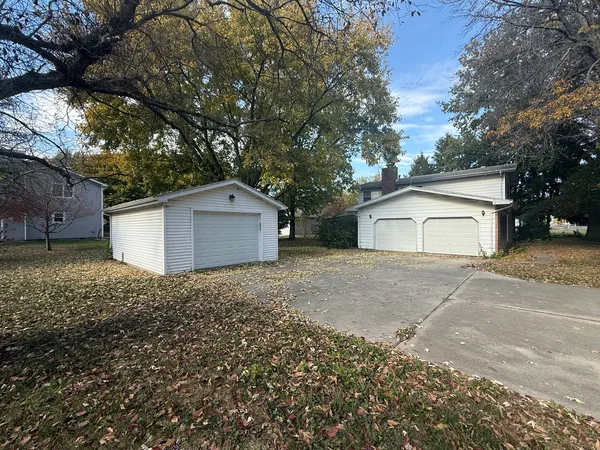 a house view with a outdoor space