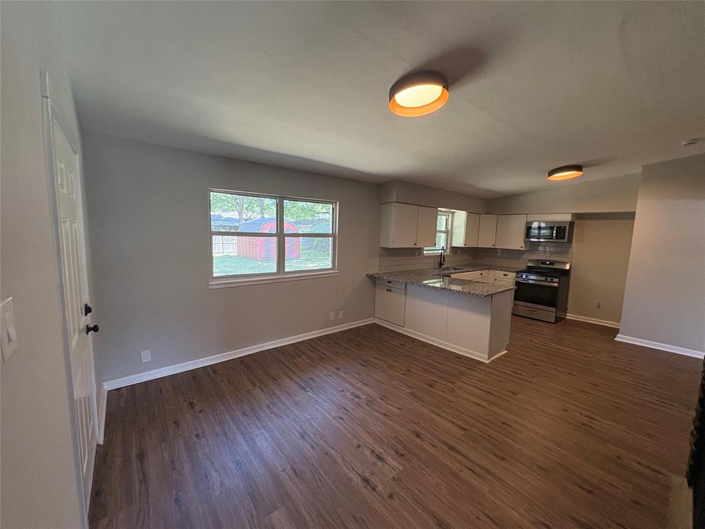 425 West Lamberth Road Sherman, TX 75092 - Photo 5 of 14