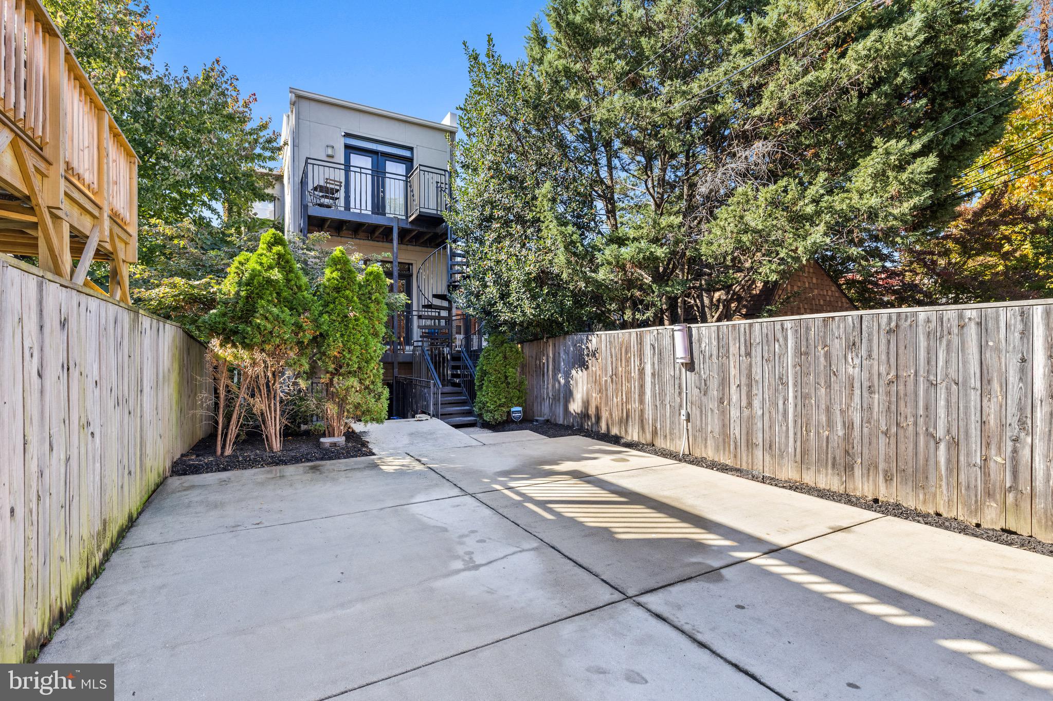 2435 Ontario Road Northwest, Unit 3 Washington, DC 20009 - Photo 16 of 20 One Car Secure Parking