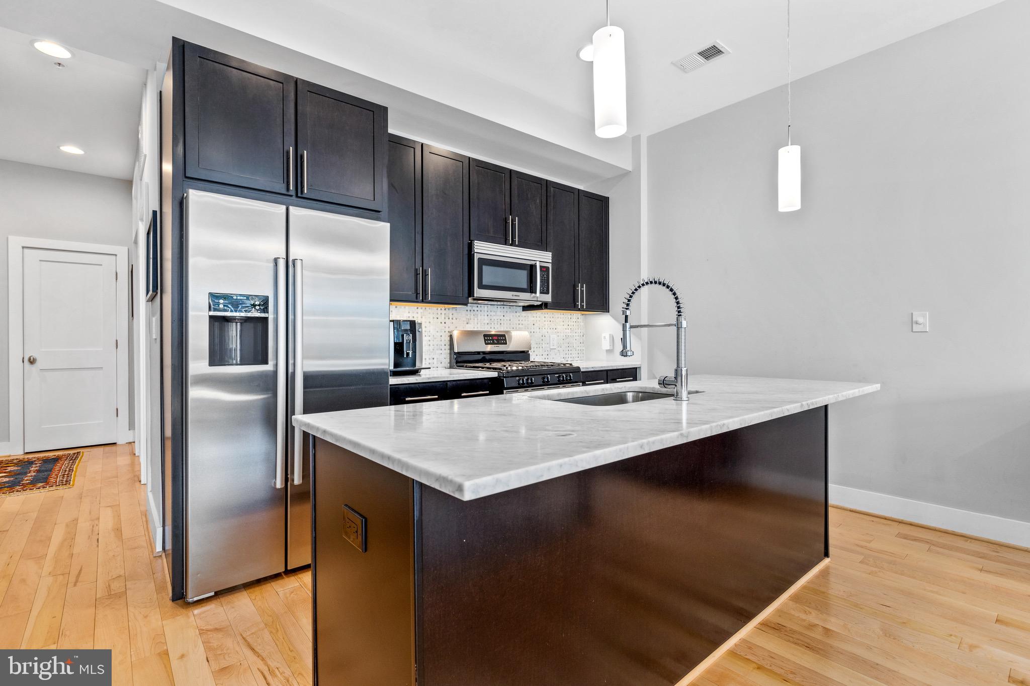 2435 Ontario Road Northwest, Unit 3 Washington, DC 20009 - Photo 5 of 20 Eat-in kitchen