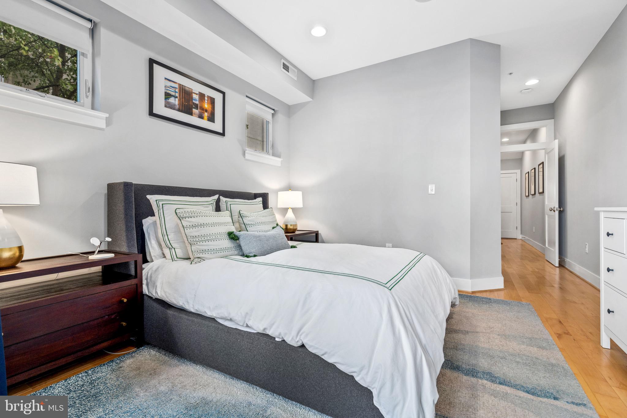 2435 Ontario Road Northwest, Unit 3 Washington, DC 20009 - Photo 8 of 20 Primary Suite w/ walk-in closet and ensuite bath