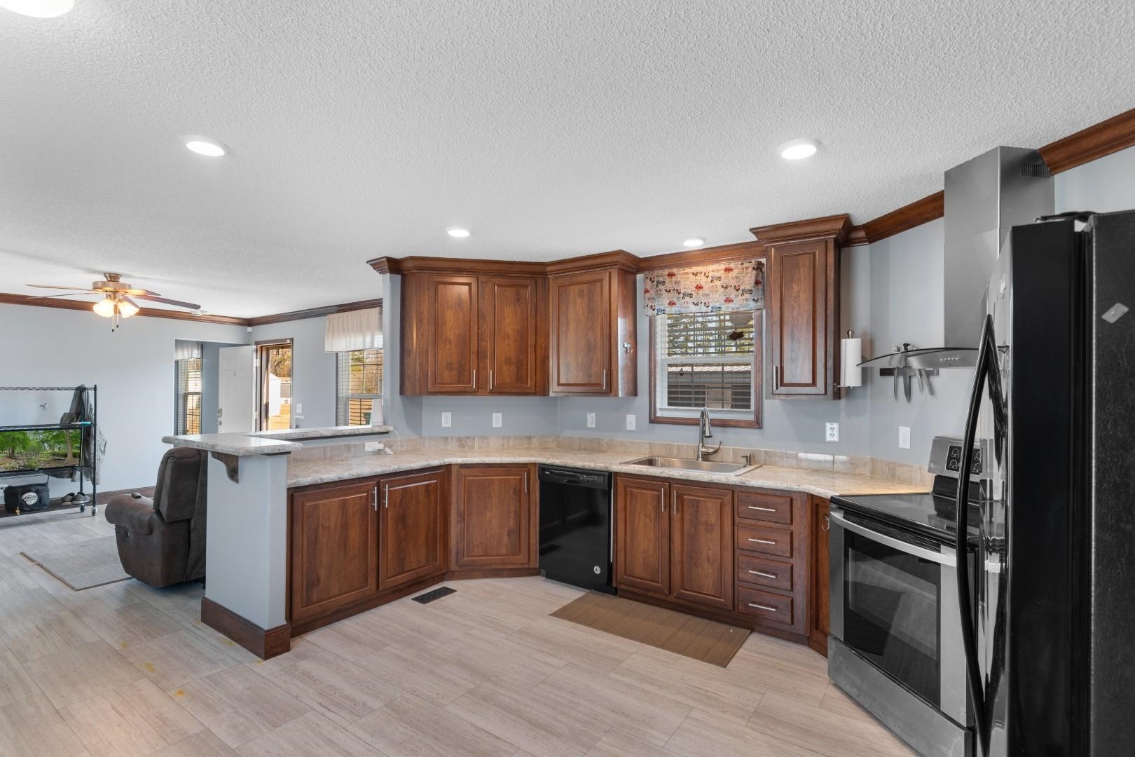 2265 Python Circle Conway, SC 29526 - Photo 6 of 40 Gallery Image 6