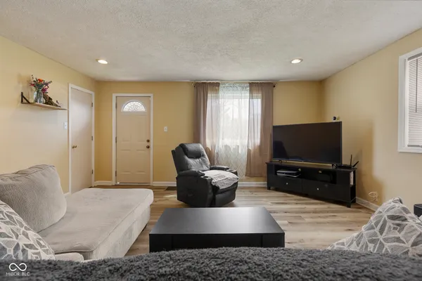 $187,000 | 2408 Jollissaint Avenue, New Albany, IN 47150