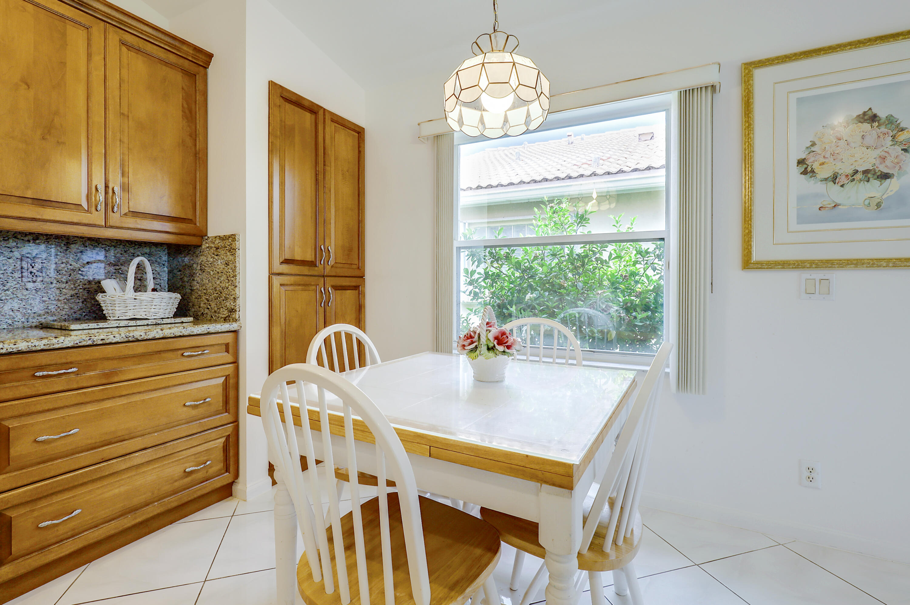 6598 Sun River Road Boynton Beach, FL 33437 - Photo 8 of 33 f8-51488-65606-09v2