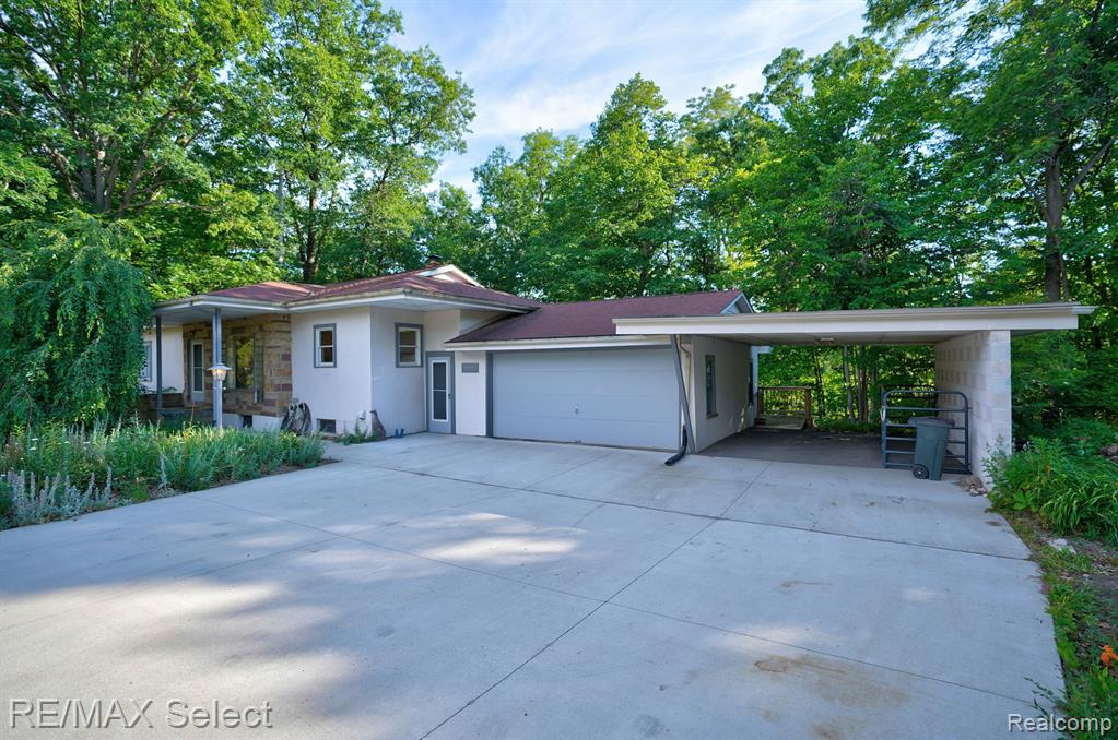 5449 Flushing Road Flushing, MI 48433 - Photo 2 of 44