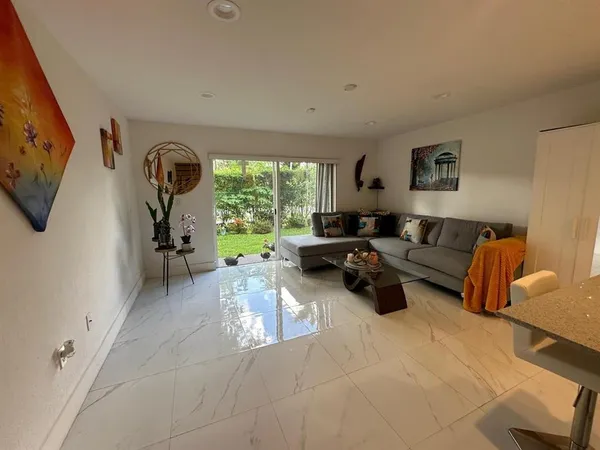 $3,200 | 3052 Southwest 129th Terrace, Unit 114, Miramar, FL 33027