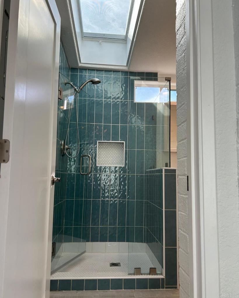 142 East Glaucus Street Encinitas, CA 92024 - Photo 4 of 10