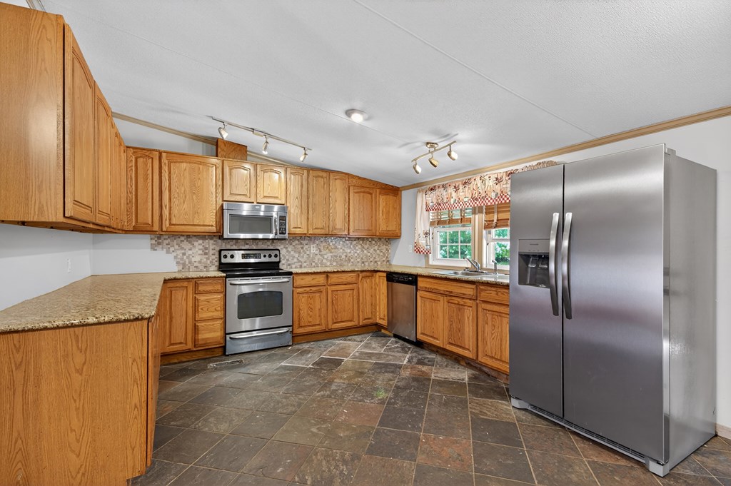 21414 Adams Road Greenbush, VA 23357 - Photo 3 of 22
