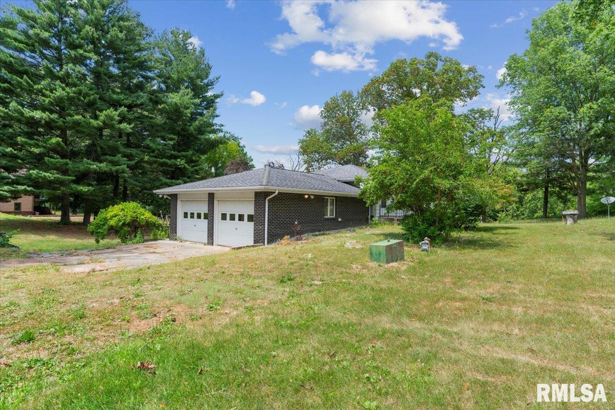 8021 Mechanicsburg Road Springfield, IL 62712 - Photo 4 of 37
