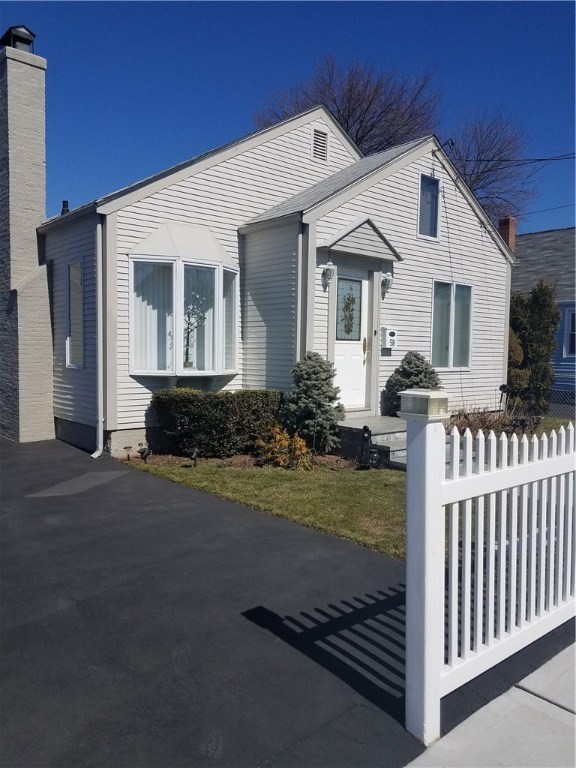 58 Balch Street Pawtucket, RI 02861 - Photo 3 of 24 Gallery Image 3