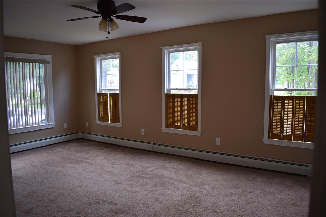 23 Western Avenue Rochester, NH 03867 - Photo 11 of 28