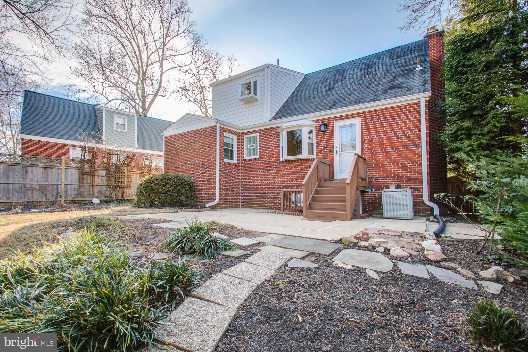 509 Lanark Way Silver Spring, MD 20901 - Photo 6 of 8 Beautifully landscaped yard.