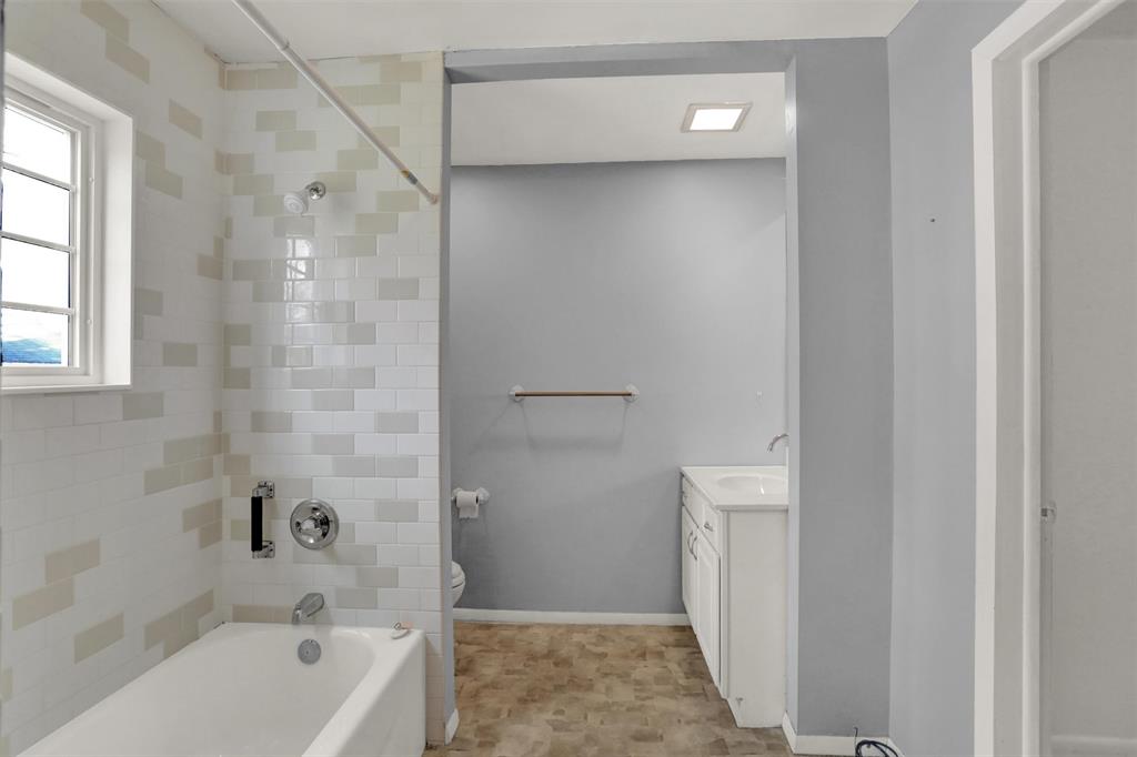 5610 Powell Road Indianapolis, IN 46221 - Photo 20 of 44 Gallery Image 20
