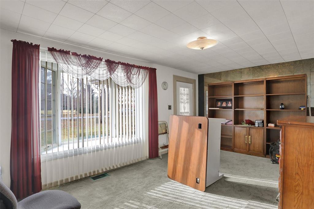 5610 Powell Road Indianapolis, IN 46221 - Photo 4 of 44 Gallery Image 4