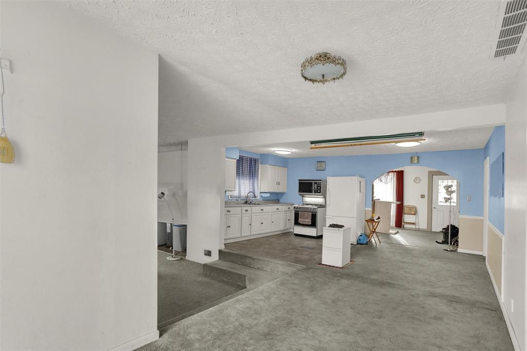 5610 Powell Road Indianapolis, IN 46221 - Photo 7 of 44 Gallery Image 7