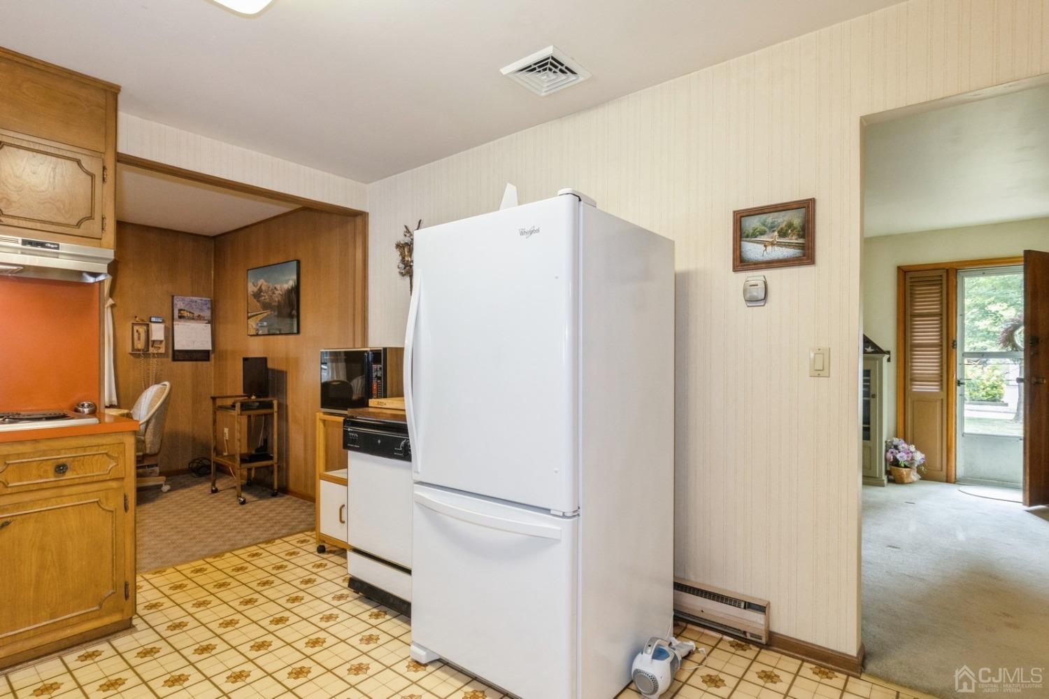531 Ryders Lane East Brunswick, NJ 08816 - Photo 26 of 55