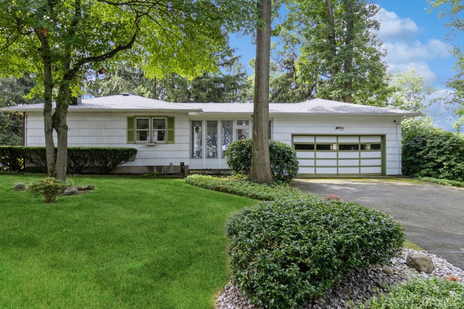 531 Ryders Lane East Brunswick, NJ 08816 - Photo 5 of 55