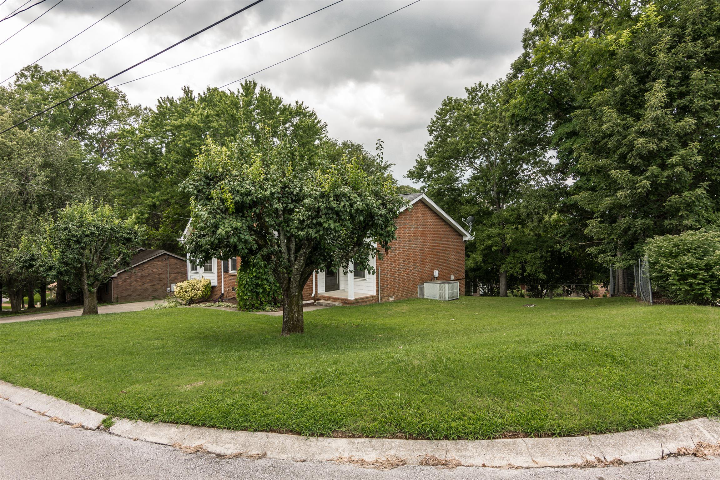 900 Fitzpatrick Road Nashville, TN 37214 - Photo 3 of 30 Gallery Image 3