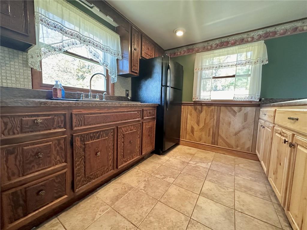 1281 Old State Road Apollo, PA 15613 - Photo 13 of 29 a view of a kitchen with cabinets