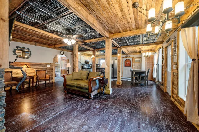 $849,999 | 1303 Wichman Street, Walterboro, SC 29488