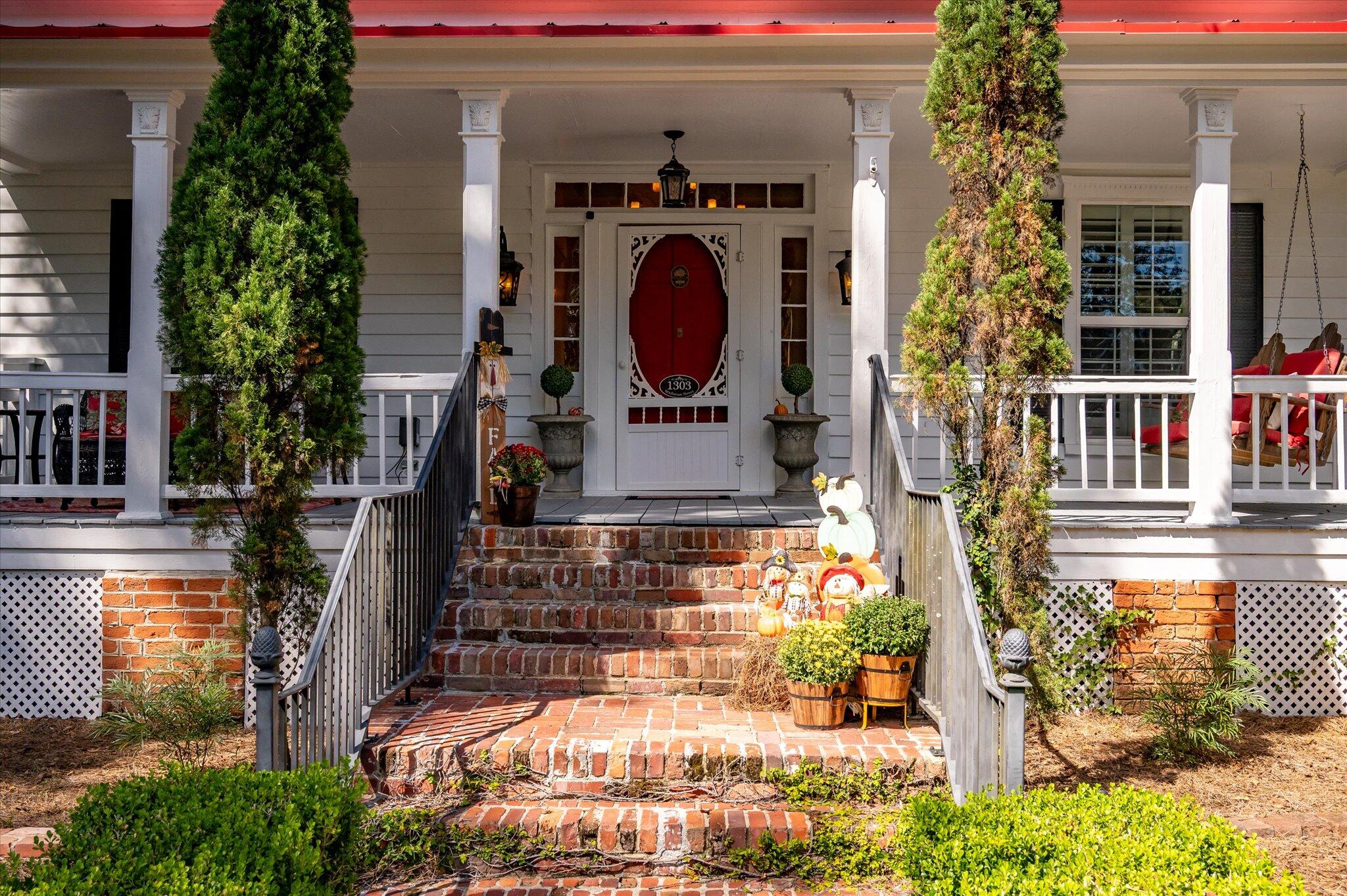 1303 Wichman Street Walterboro, SC 29488 - Photo 5 of 104 007-1303 Wichman_e_Lowcountry_Exposure-3