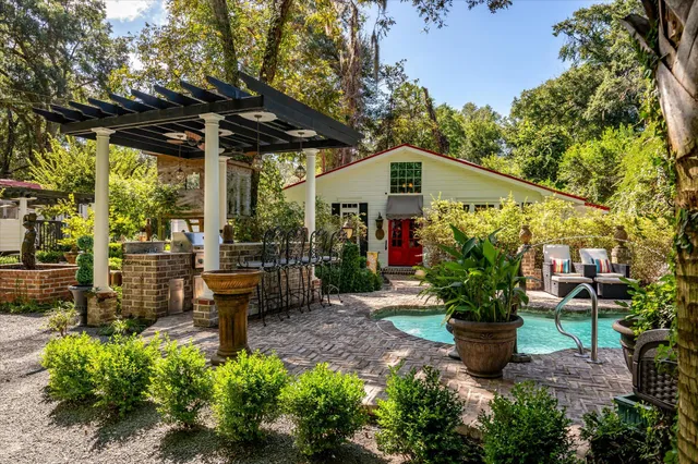 $849,999 | 1303 Wichman Street, Walterboro, SC 29488