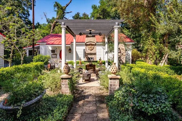 $849,999 | 1303 Wichman Street, Walterboro, SC 29488