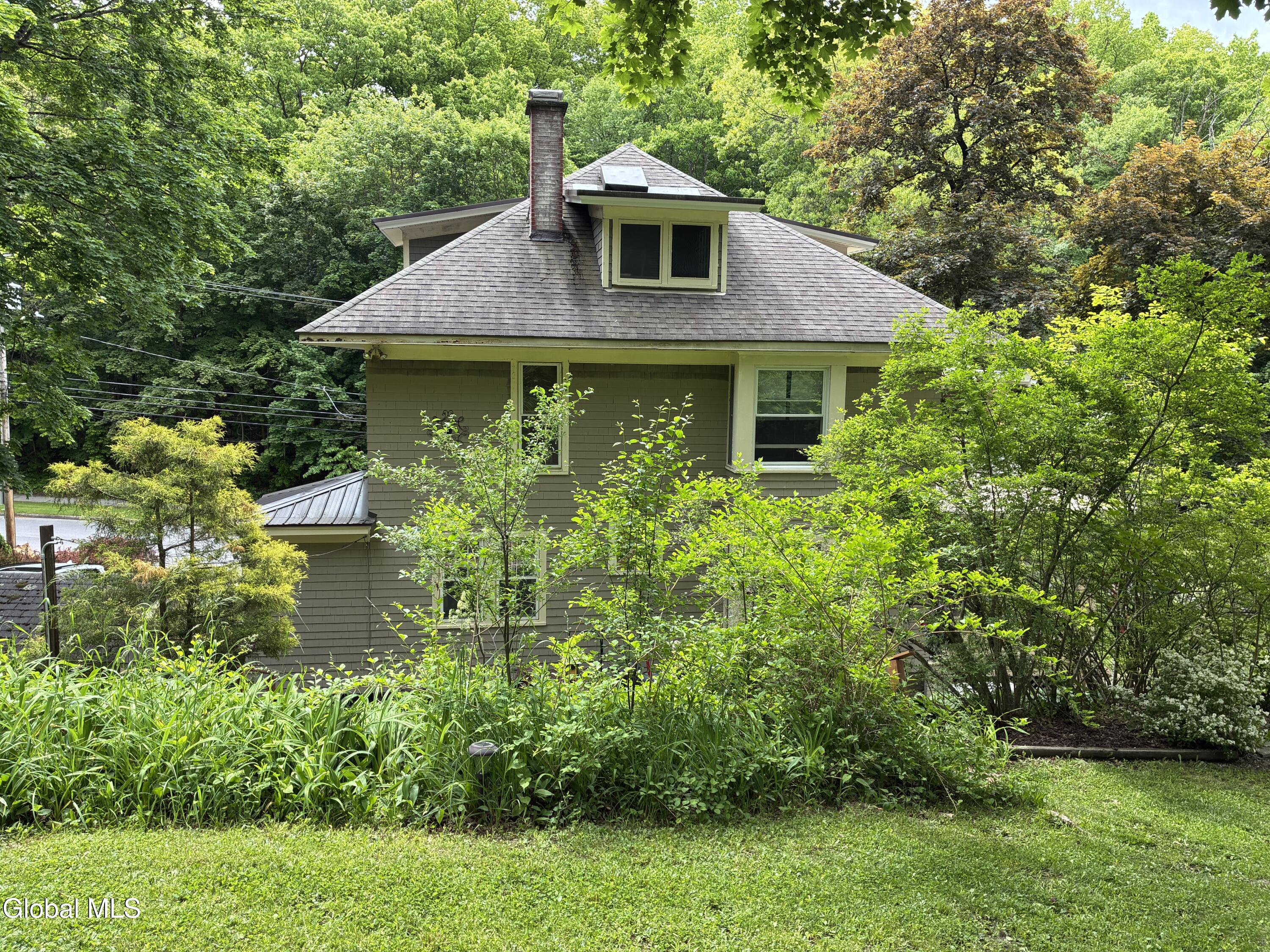 24 Northampton Road Amsterdam, NY 12010 - Photo 16 of 46 IMG_6089 (1)