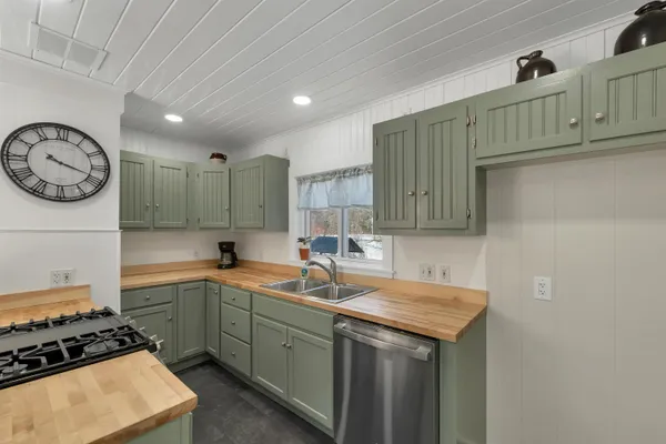 $449,900 | 336 Main Street, Wakefield, NH 03887