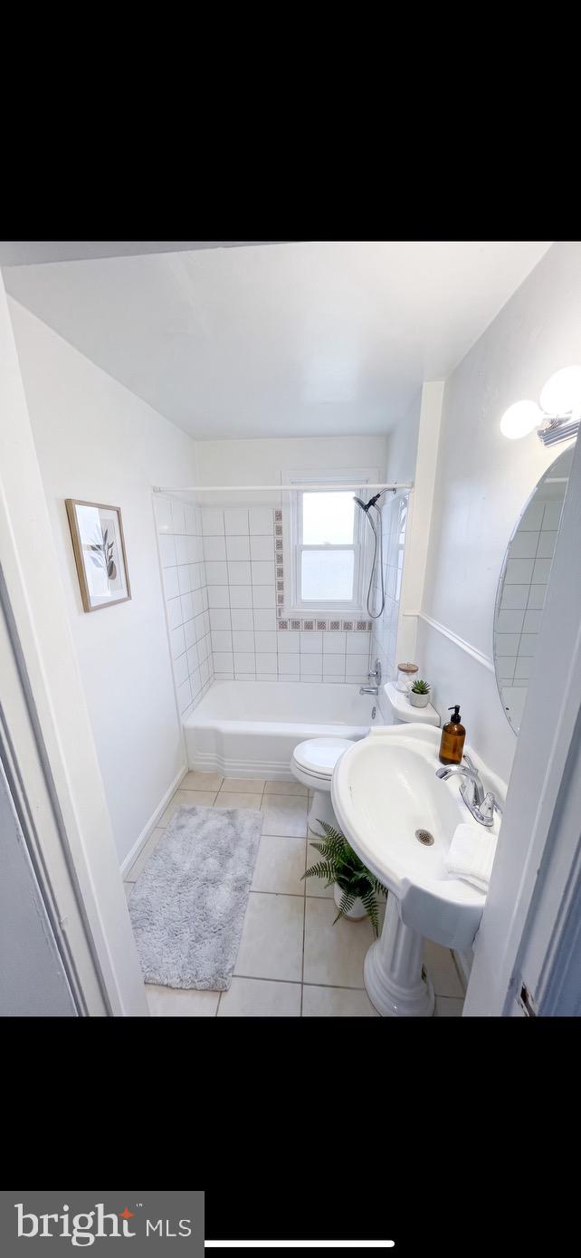 3566 Dudley Avenue Baltimore, MD 21213 - Photo 9 of 11 Bathroom
