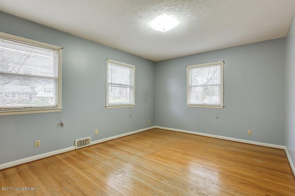 6404 Watch Hill Road Louisville, KY 40228 - Photo 15 of 23 Bedroom #3