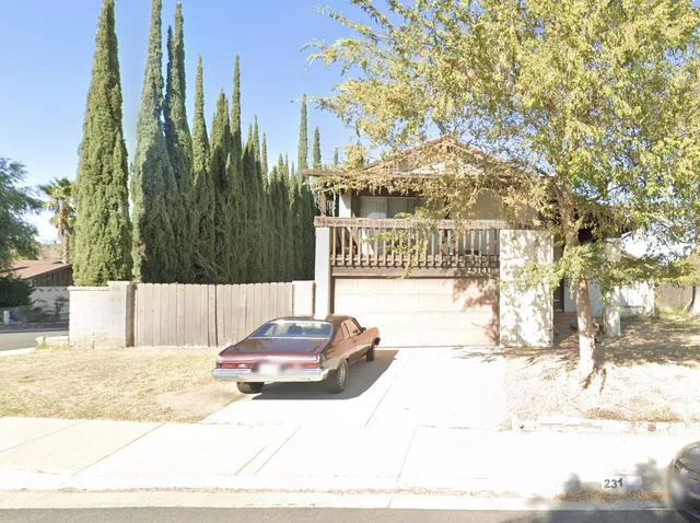 $769,999 | 23141 La Granja Drive, Valencia, CA 91354