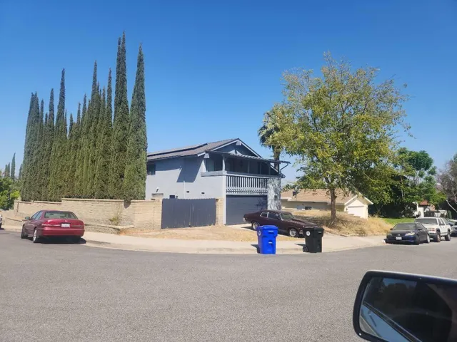 $769,999 | 23141 La Granja Drive, Valencia, CA 91354