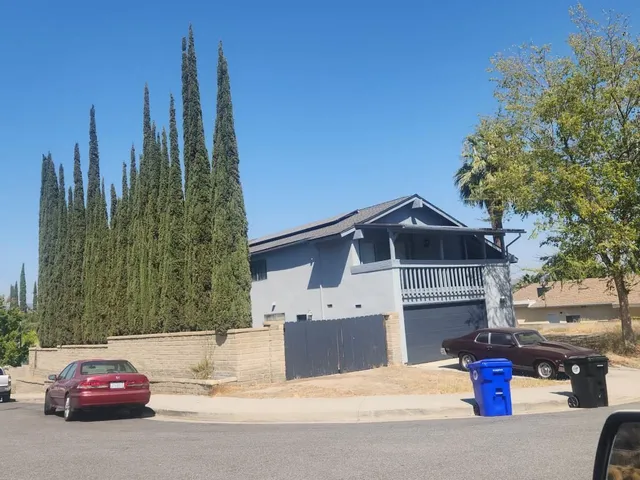 $769,999 | 23141 La Granja Drive, Valencia, CA 91354