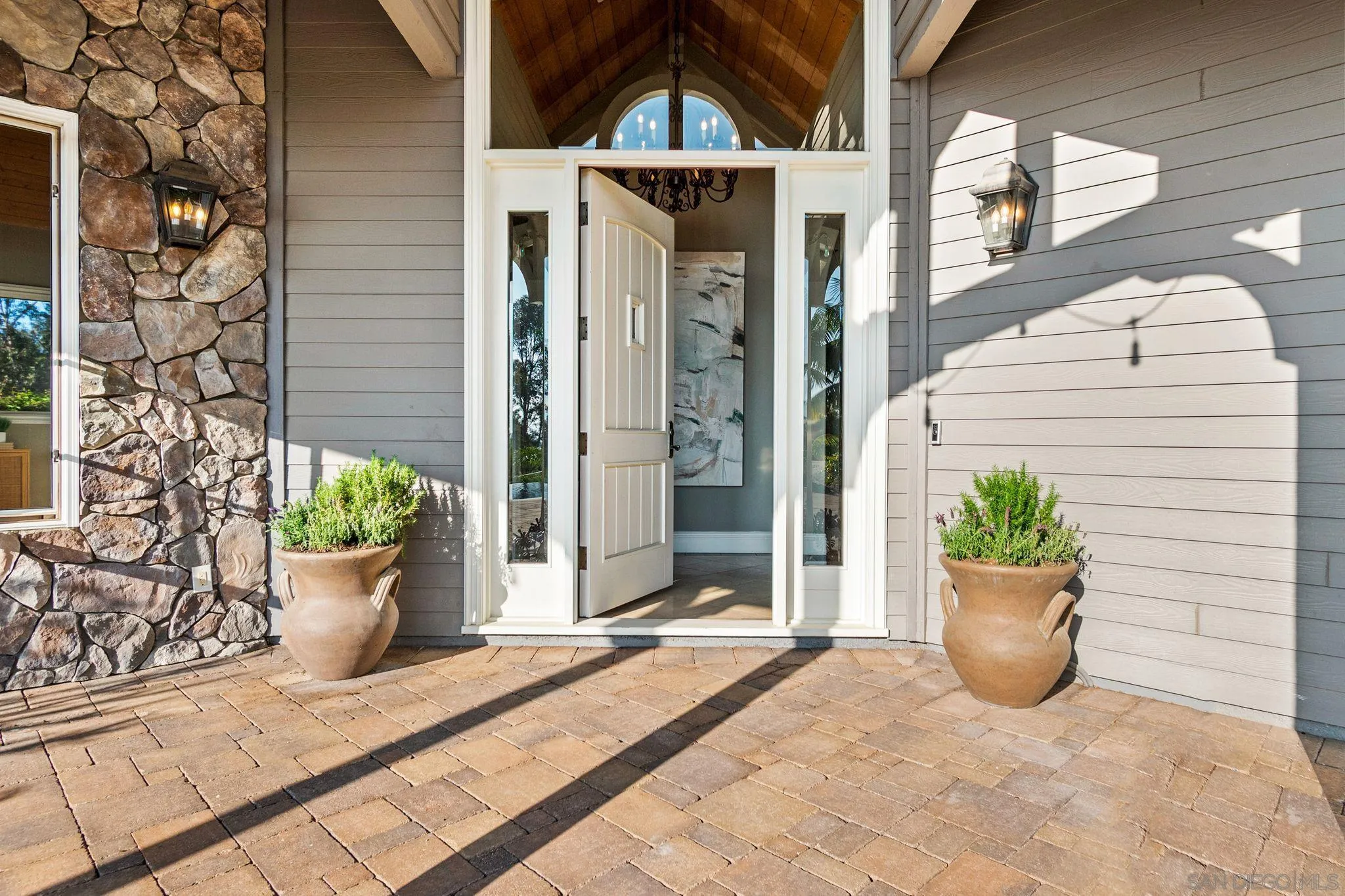 3537 Dove Hollow Road Encinitas, CA 92024 - Photo 7 of 36