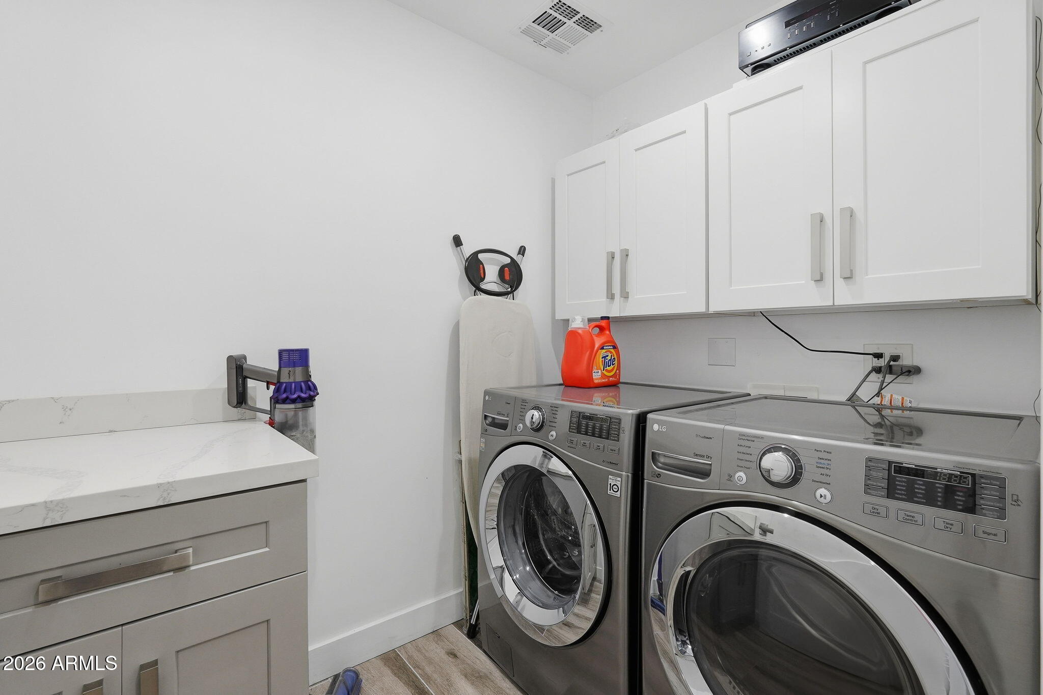 5149 North 34th Street Phoenix, AZ 85018 - Photo 69 of 70 a utility room with dryer and washer