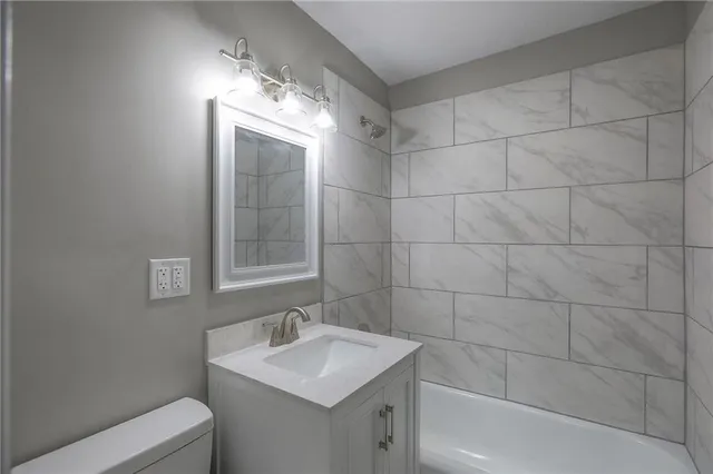 $220,000 | 2705 South 51st Court, Kansas City, KS 66106